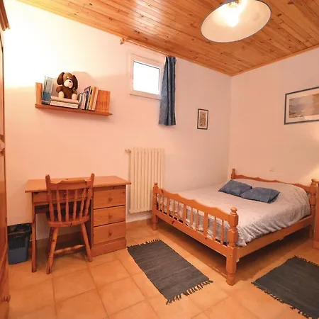 Two-bedroom Holiday Villars 0 01